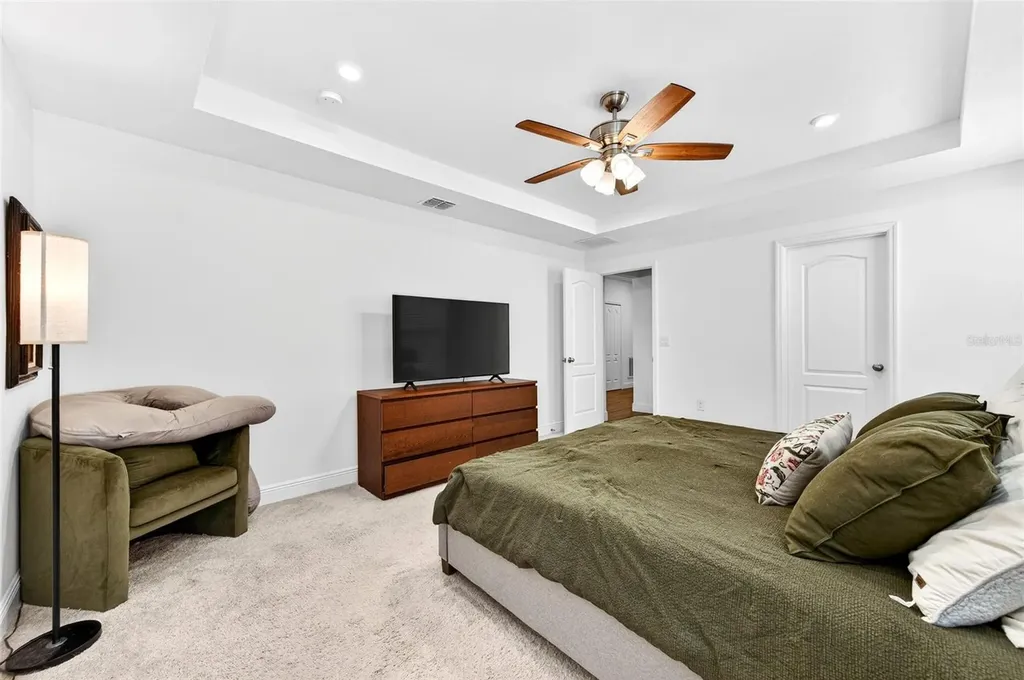 2530 Roygaris Street NW Palm Bay FL 32907