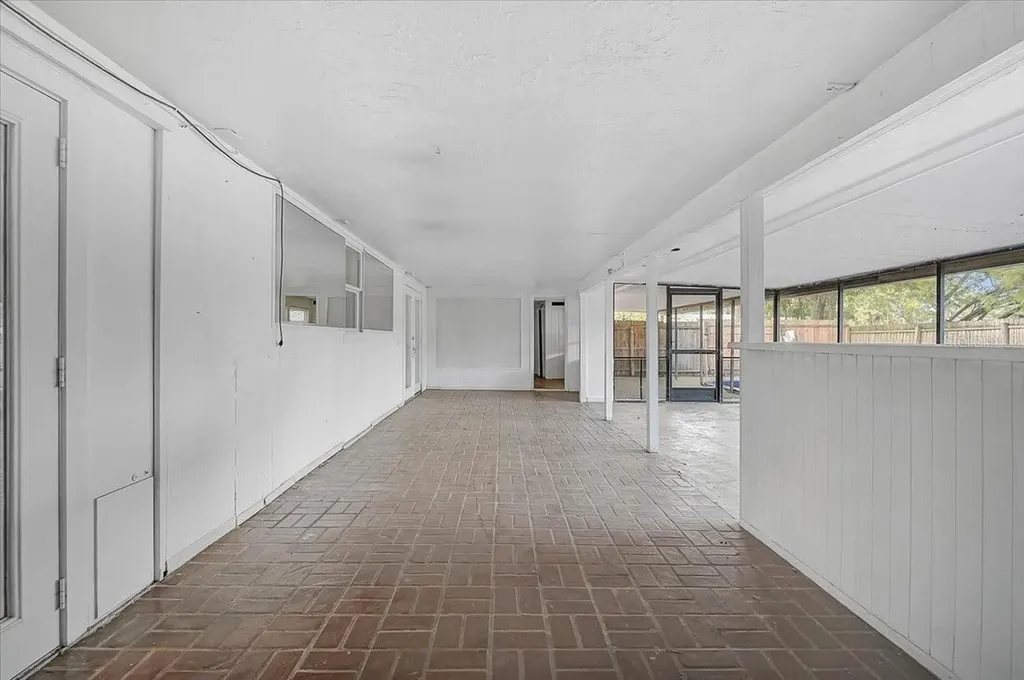 345 S Tuttle Avenue Sarasota FL 34237