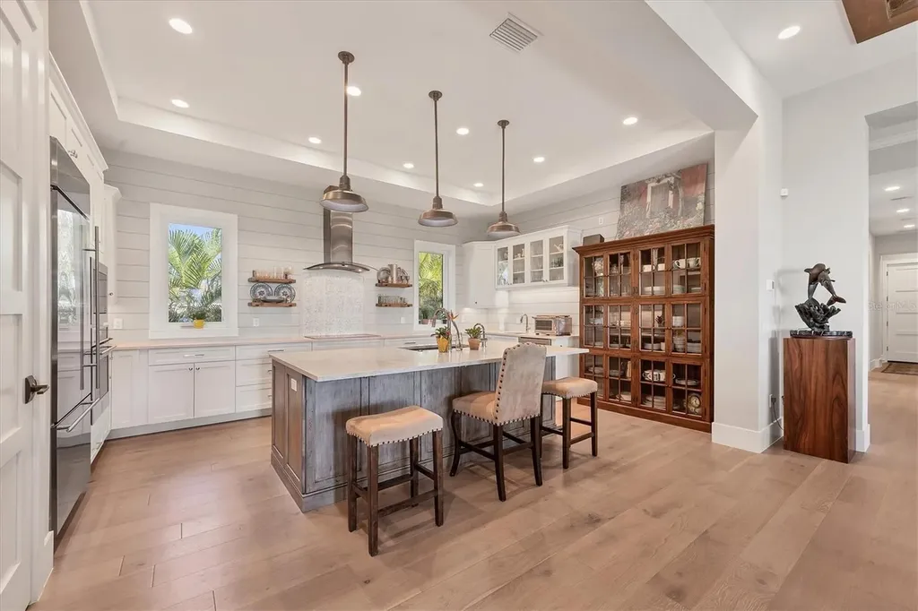 7927 Longbay Boulevard Sarasota FL 34243