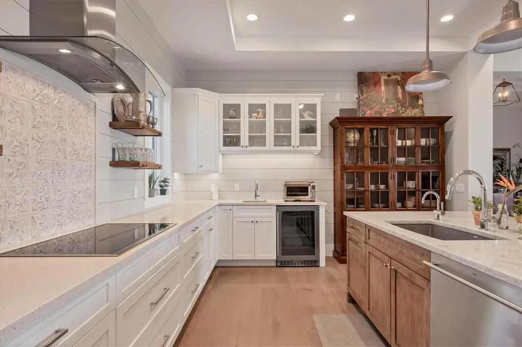 7927 Longbay Boulevard Sarasota FL 34243
