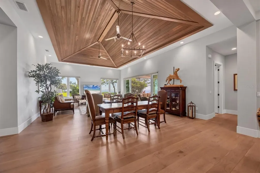 7927 Longbay Boulevard Sarasota FL 34243
