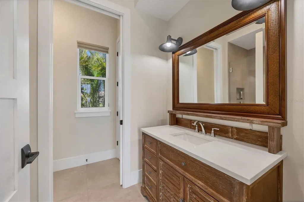 7927 Longbay Boulevard Sarasota FL 34243