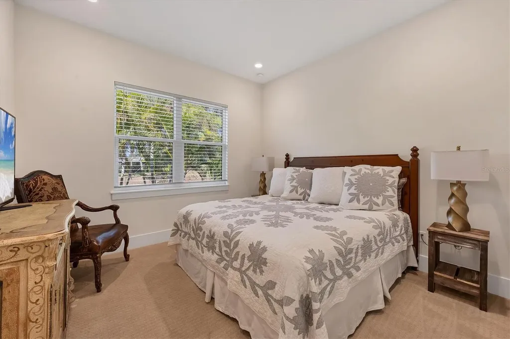 7927 Longbay Boulevard Sarasota FL 34243
