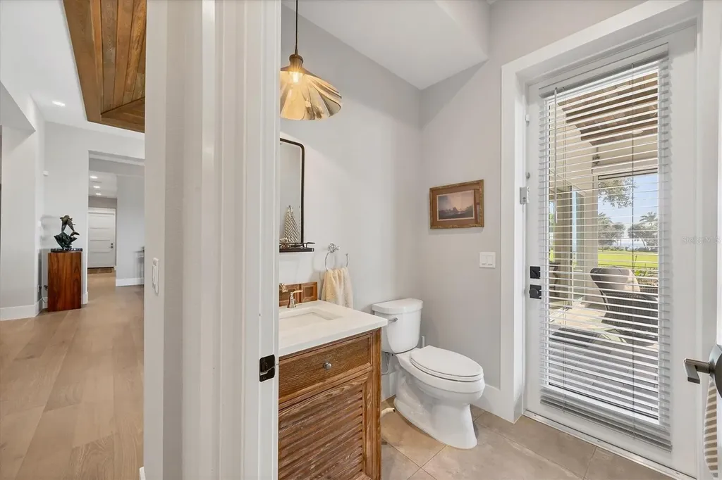 7927 Longbay Boulevard Sarasota FL 34243