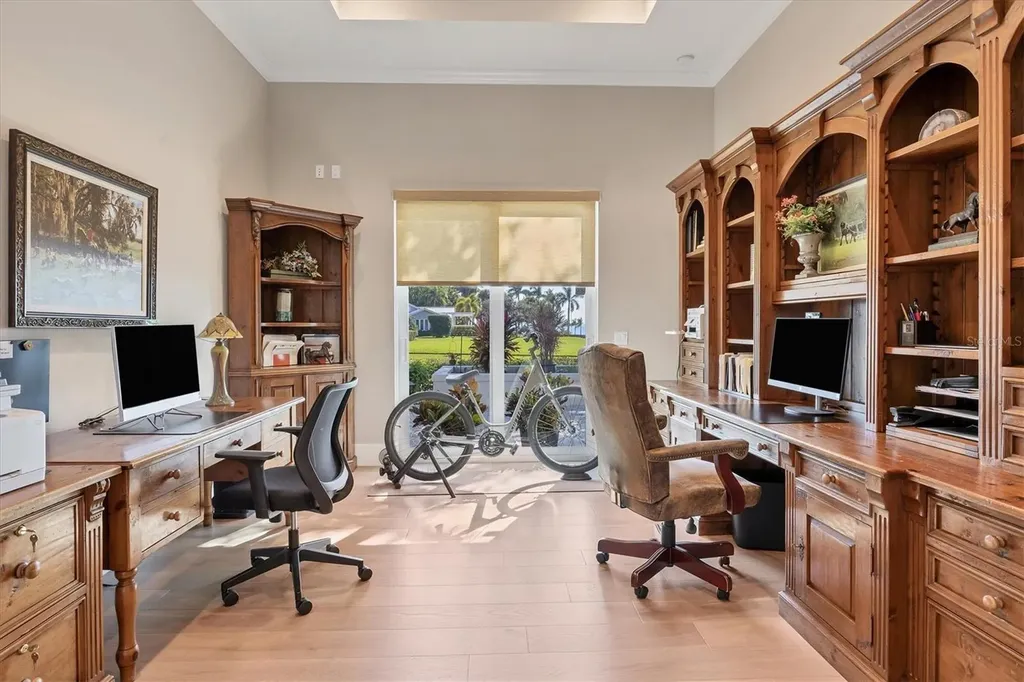7927 Longbay Boulevard Sarasota FL 34243