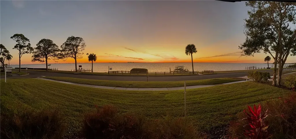 7927 Longbay Boulevard Sarasota FL 34243