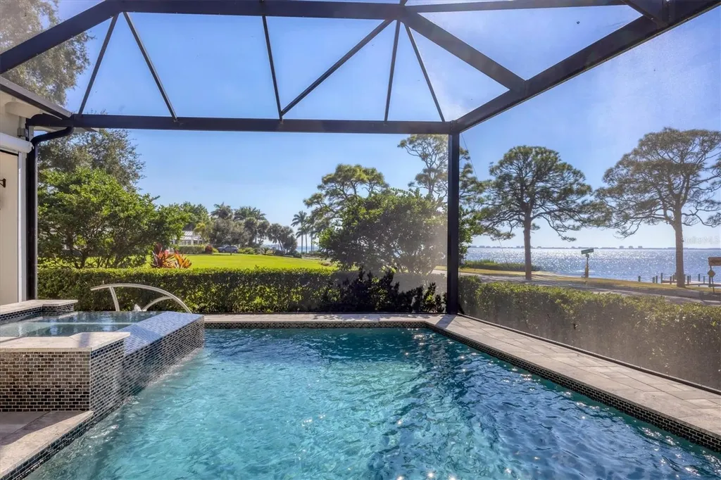 7927 Longbay Boulevard Sarasota FL 34243
