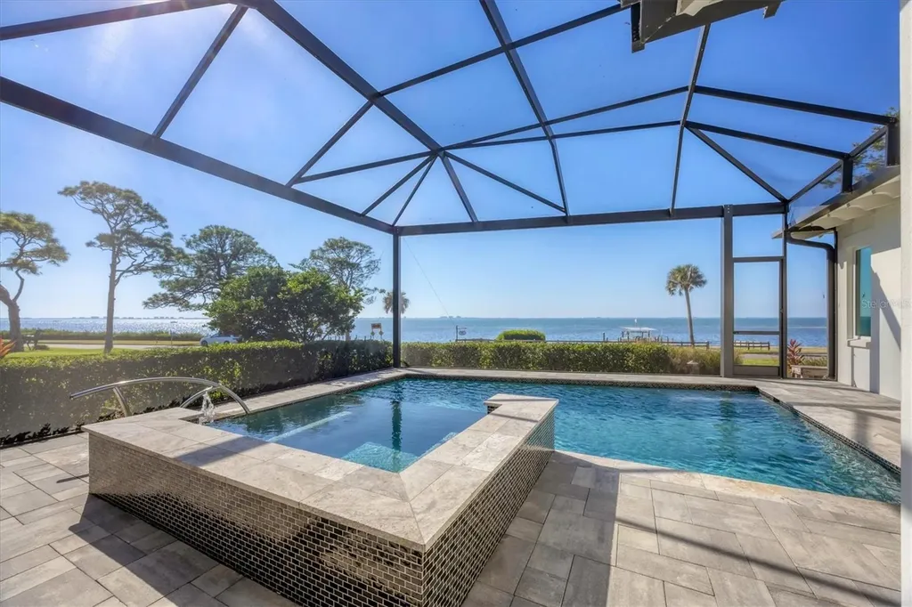 7927 Longbay Boulevard Sarasota FL 34243