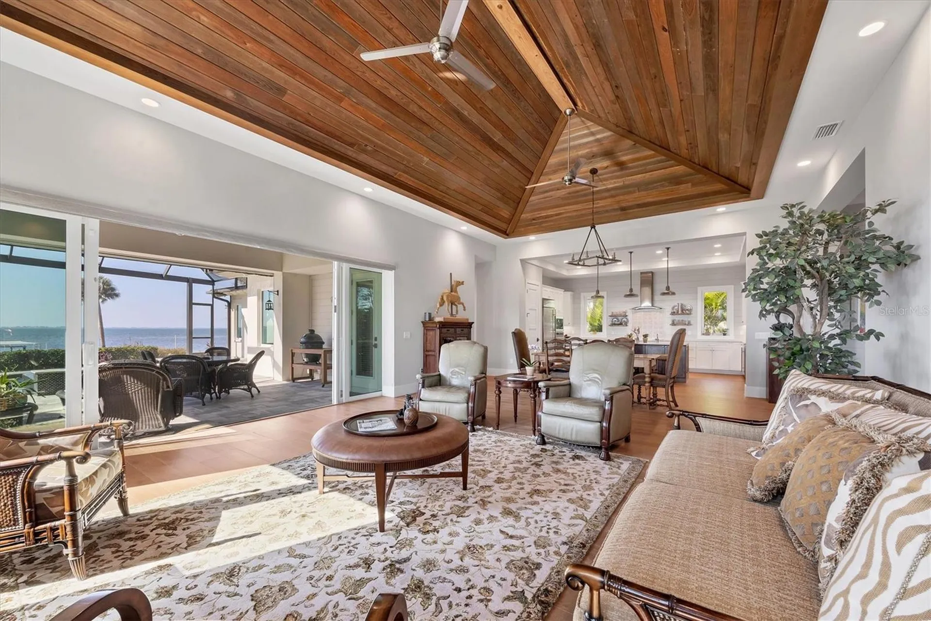 7927 Longbay Boulevard Sarasota FL 34243