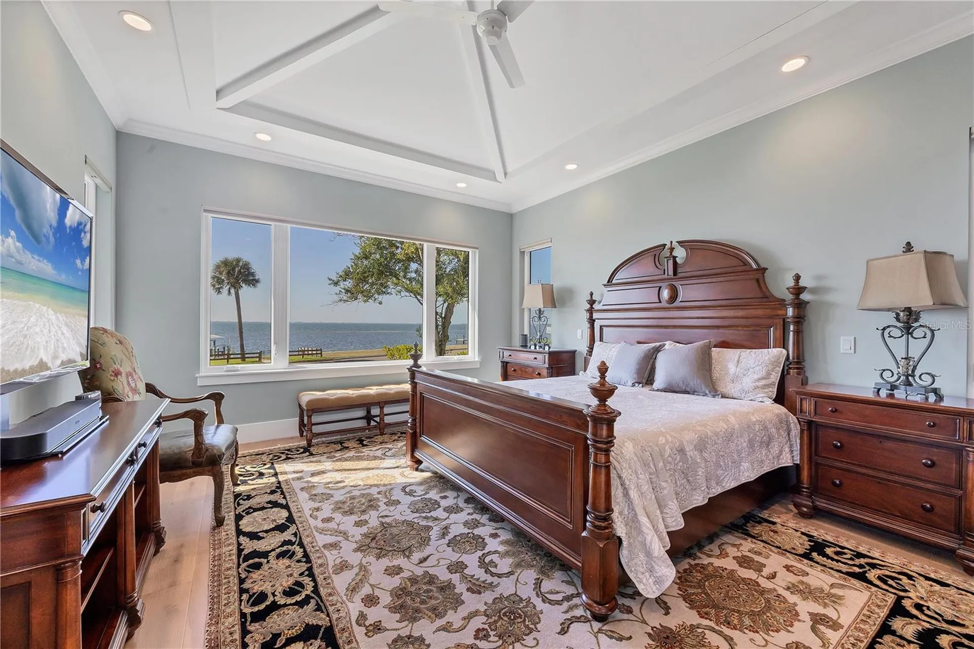 7927 Longbay Boulevard Sarasota FL 34243