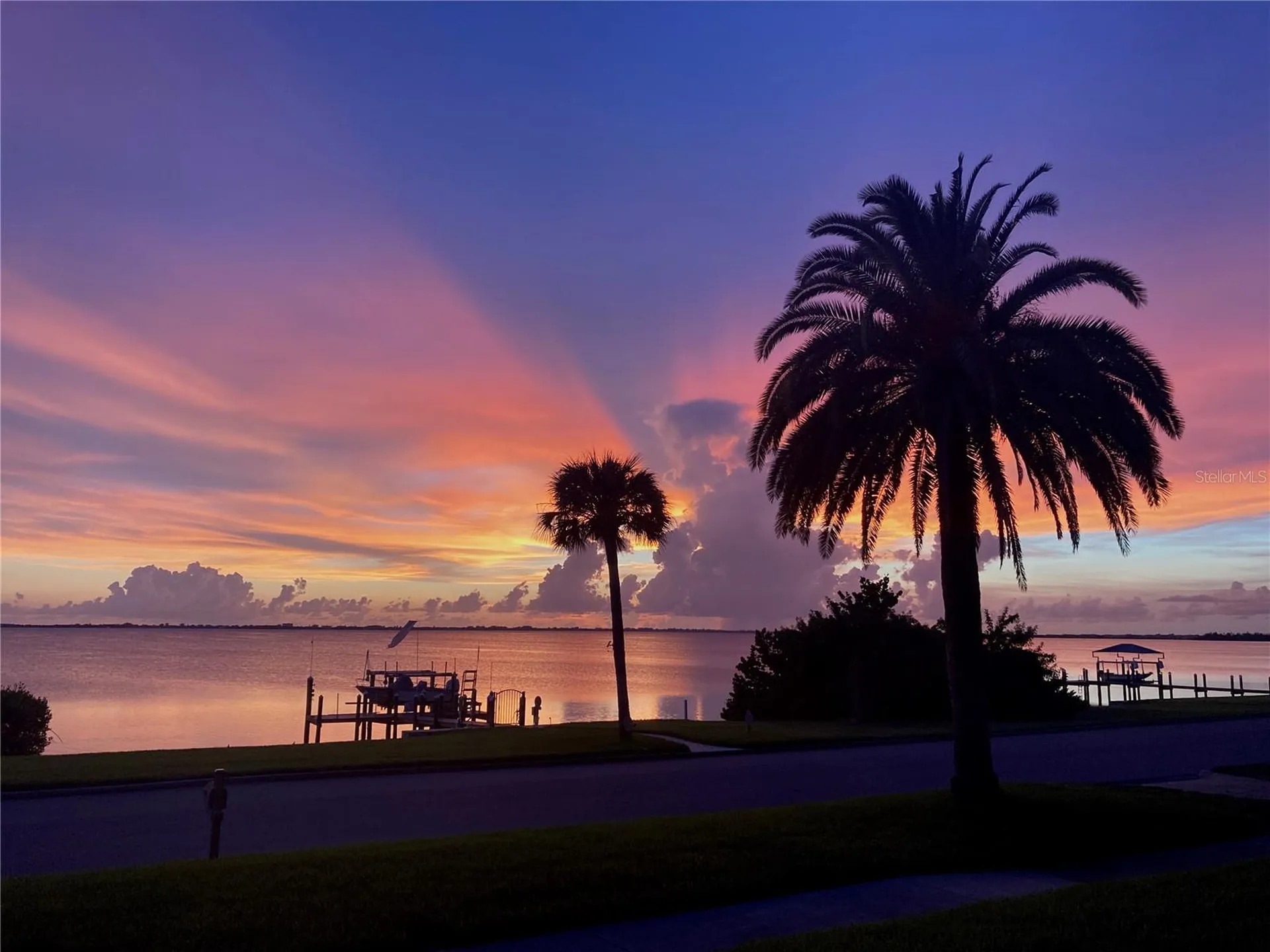 7927 Longbay Boulevard Sarasota FL 34243