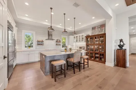 7927 Longbay Boulevard Sarasota FL 34243