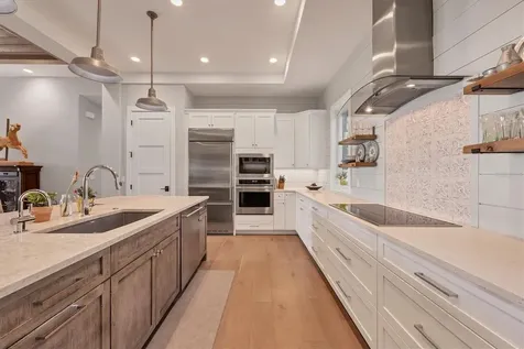 7927 Longbay Boulevard Sarasota FL 34243