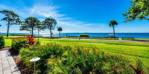 7927 Longbay Boulevard Sarasota FL 34243