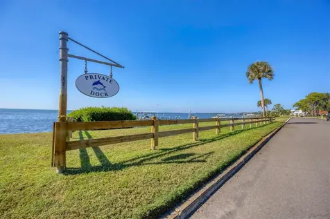 7927 Longbay Boulevard Sarasota FL 34243