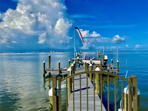 7927 Longbay Boulevard Sarasota FL 34243
