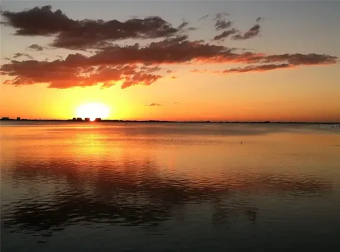 7927 Longbay Boulevard Sarasota FL 34243