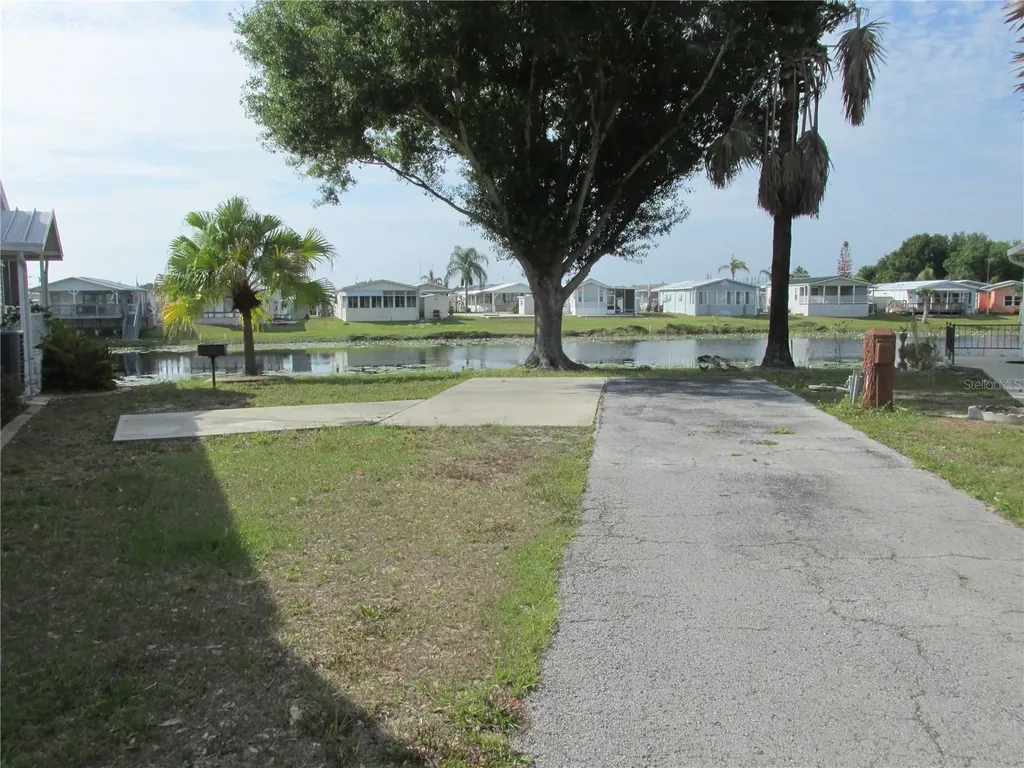 15 Red Quill Circle Lake Wales FL 33898