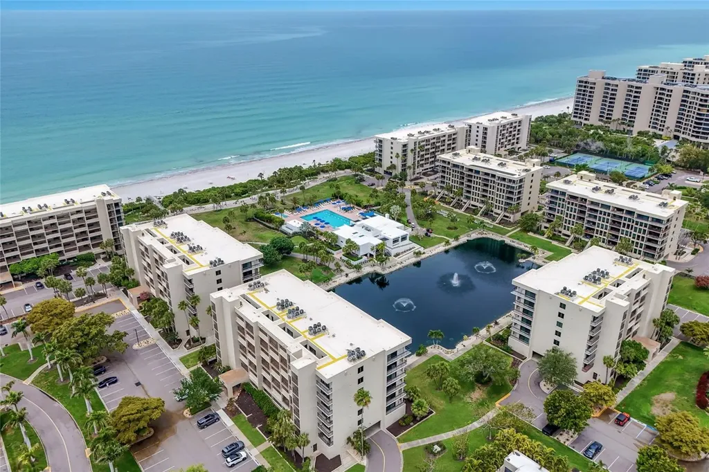 1095 Gulf Of Mexico Drive Longboat Key FL 34228