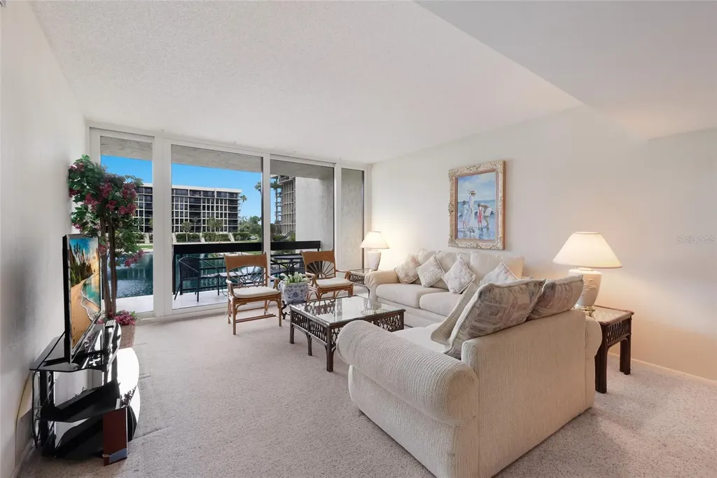 1095 Gulf Of Mexico Drive Longboat Key FL 34228