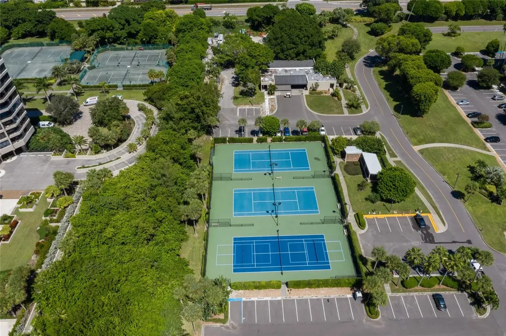 1095 Gulf Of Mexico Drive Longboat Key FL 34228