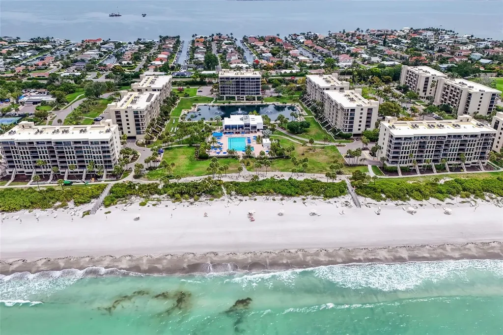1095 Gulf Of Mexico Drive Longboat Key FL 34228
