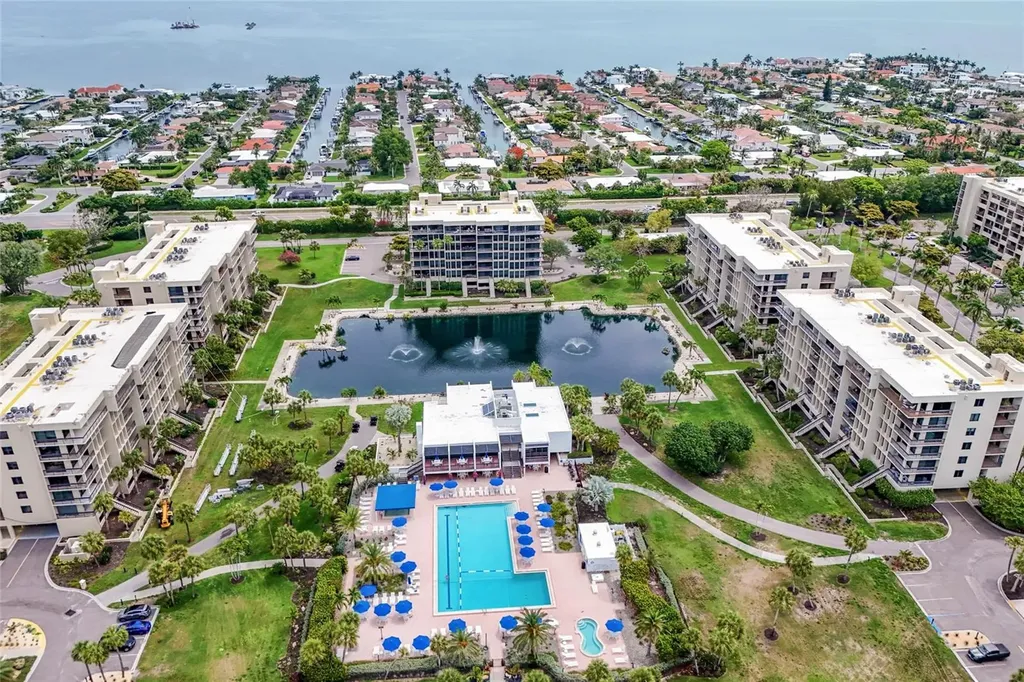 1095 Gulf Of Mexico Drive Longboat Key FL 34228