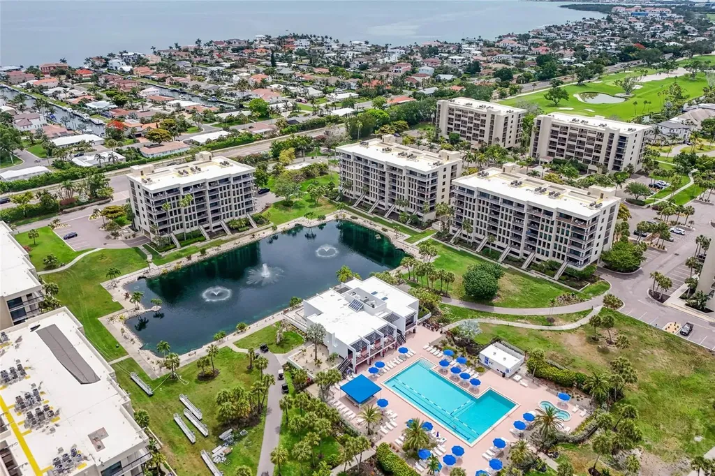 1095 Gulf Of Mexico Drive Longboat Key FL 34228