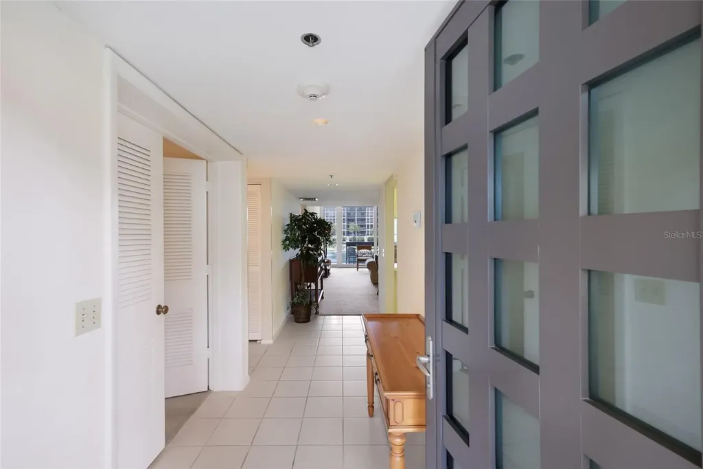 1095 Gulf Of Mexico Drive Longboat Key FL 34228