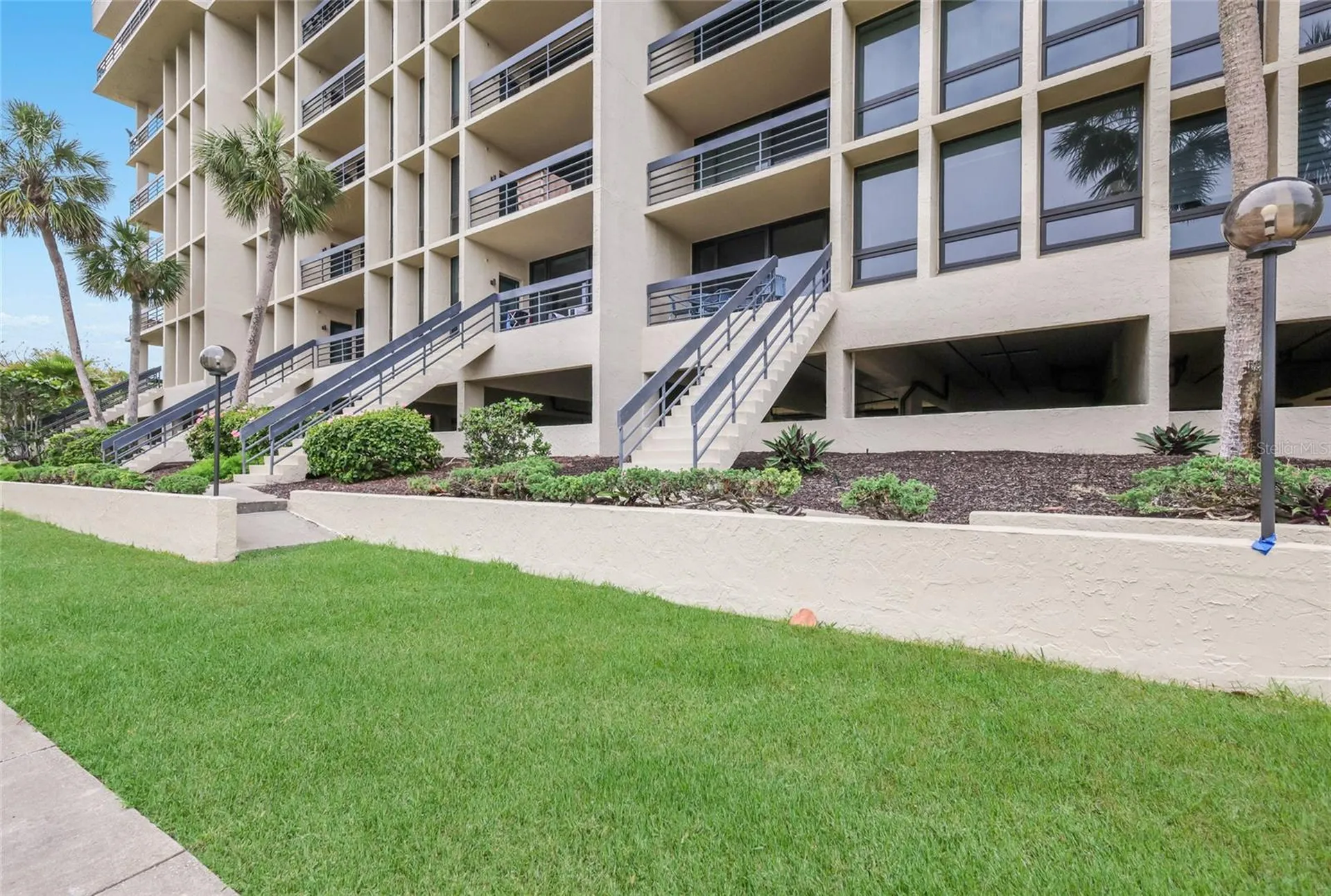 1095 Gulf Of Mexico Drive Longboat Key FL 34228