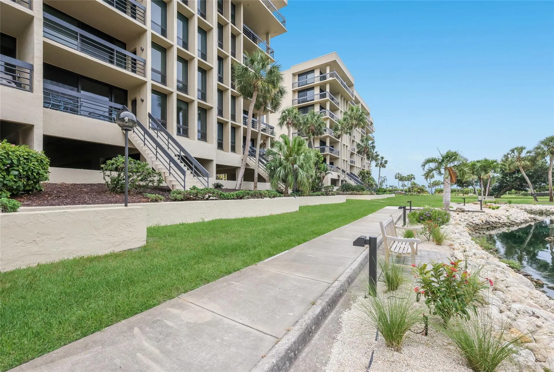 1095 Gulf Of Mexico Drive Longboat Key FL 34228