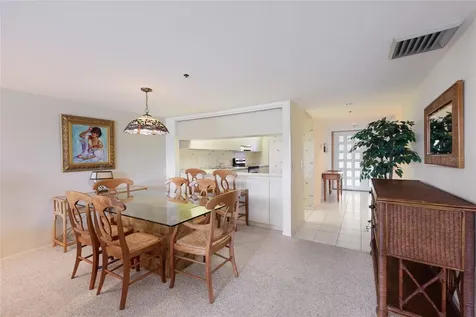 1095 Gulf Of Mexico Drive Longboat Key FL 34228