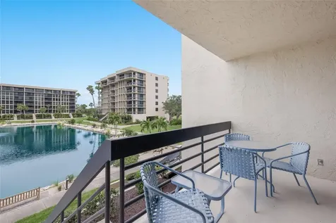 1095 Gulf Of Mexico Drive Longboat Key FL 34228