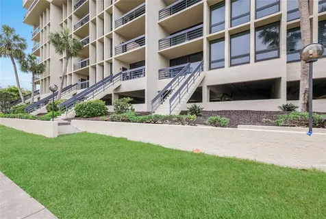 1095 Gulf Of Mexico Drive Longboat Key FL 34228