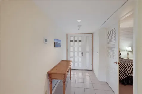 1095 Gulf Of Mexico Drive Longboat Key FL 34228