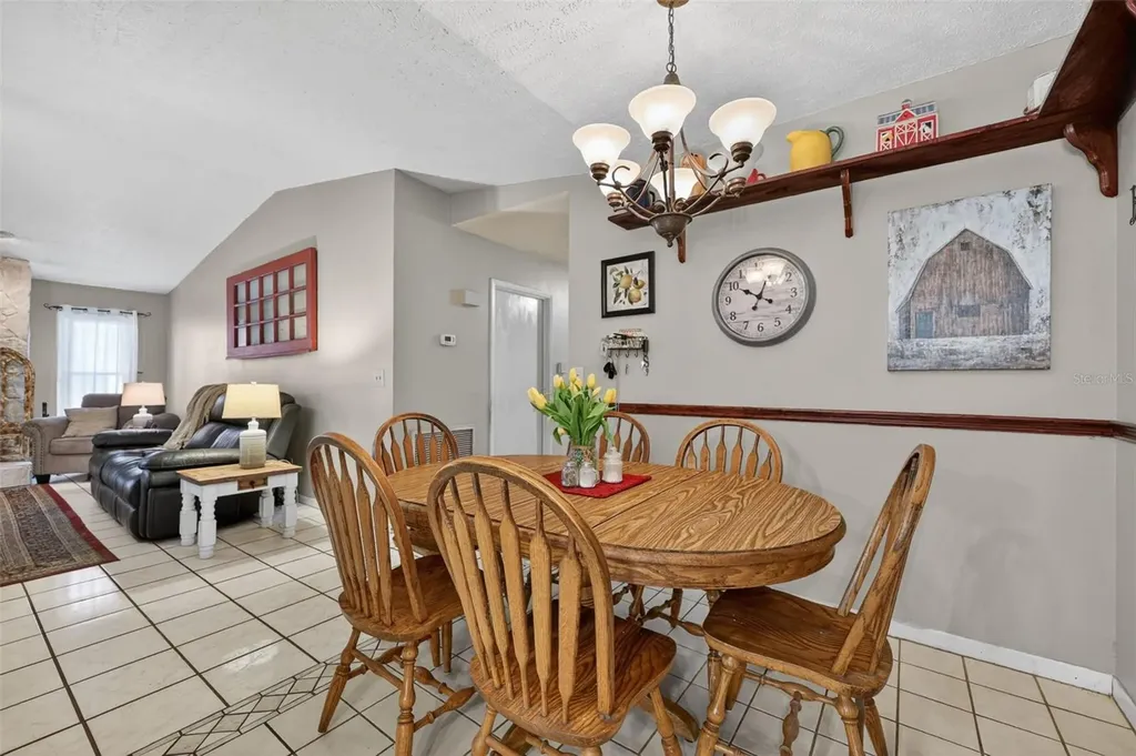 2713 Willow Oaks Drive Valrico FL 33594