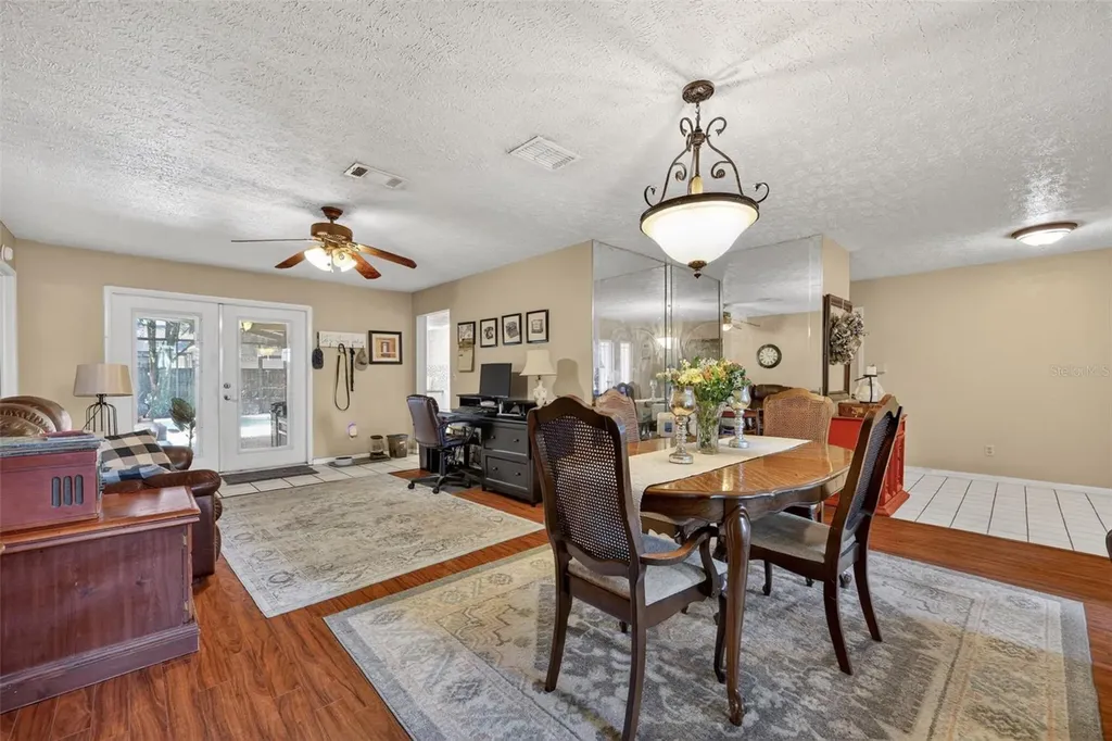 2713 Willow Oaks Drive Valrico FL 33594