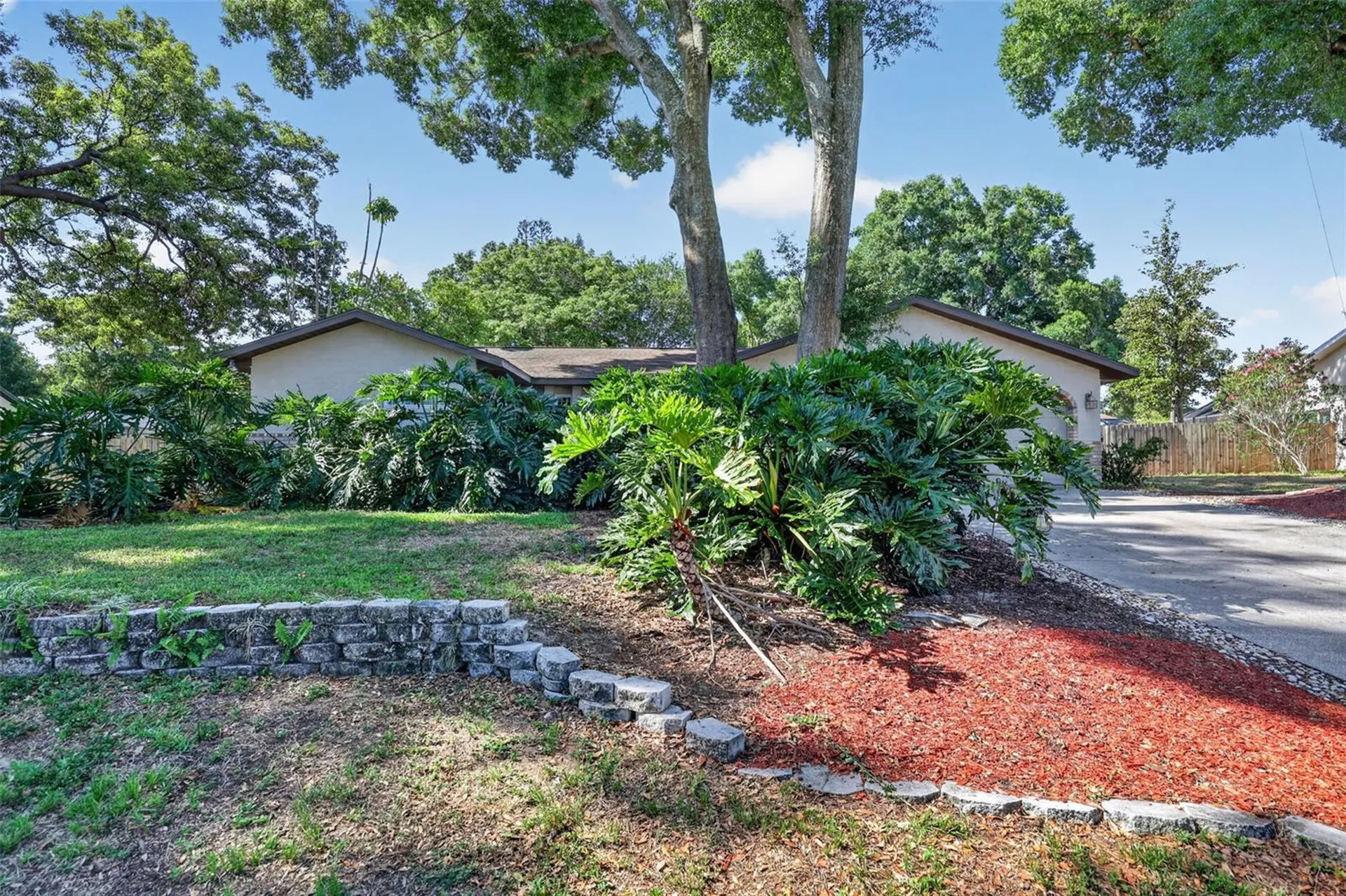 2713 Willow Oaks Drive Valrico FL 33594
