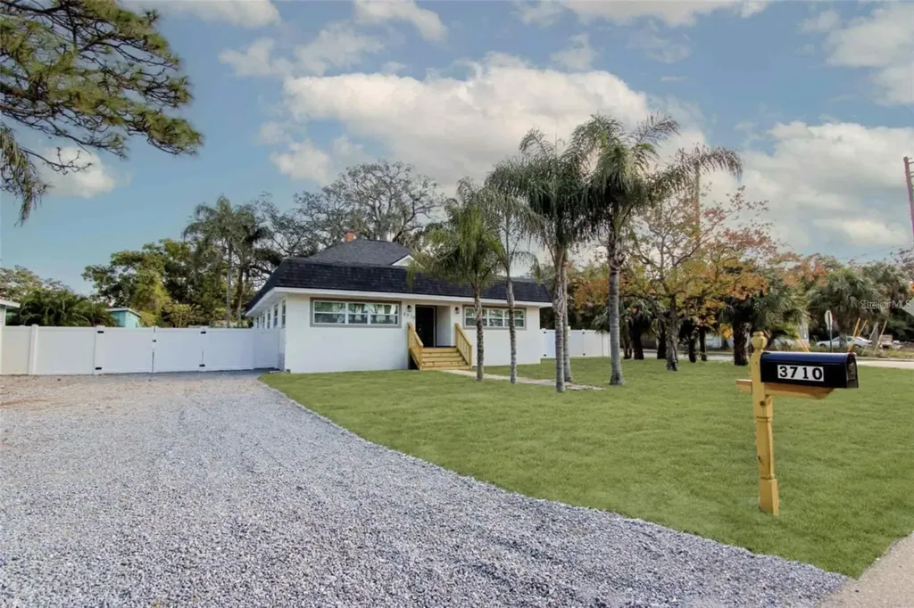 3710 De Soto Boulevard Palm Harbor FL 34683