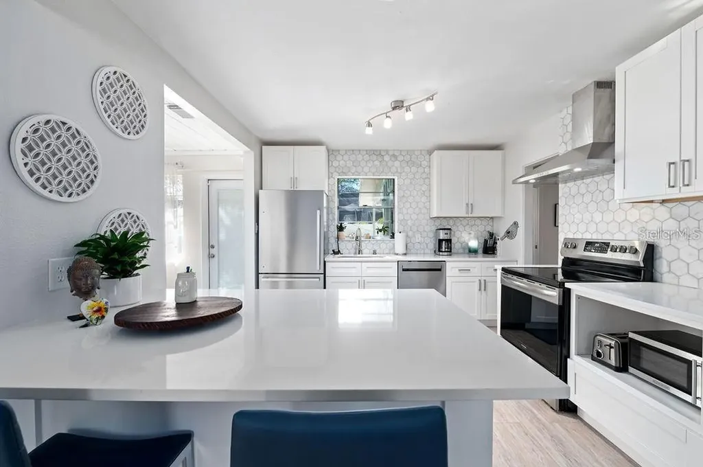 2676 Martin Street Sarasota FL 34237