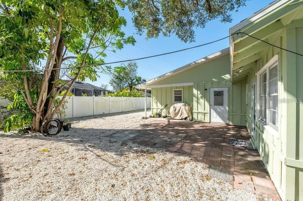 2676 Martin Street Sarasota FL 34237