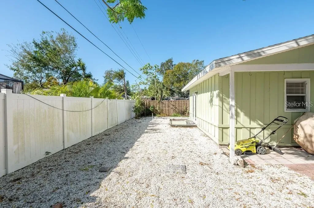 2676 Martin Street Sarasota FL 34237