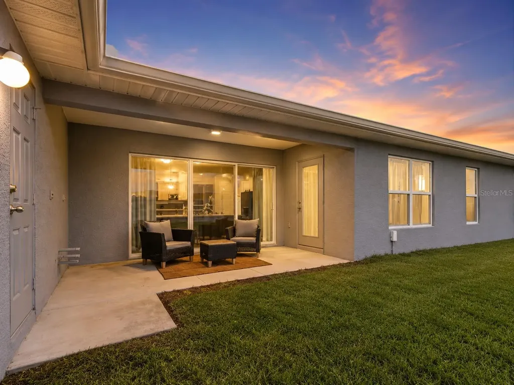 18 Bishop Lane Palm Coast FL 32137