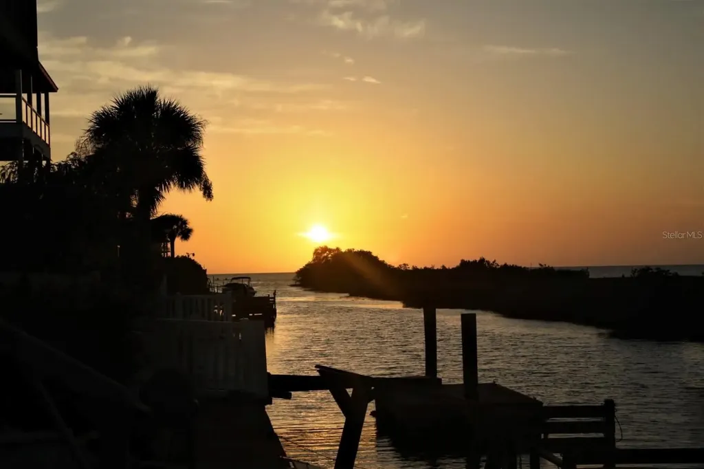 6733 Driftwood Drive Hudson FL 34667