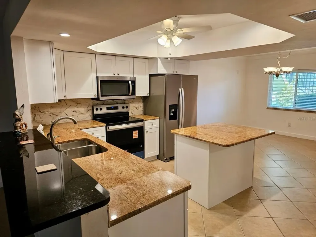 4722 SE 1st Place Cape Coral FL 33904