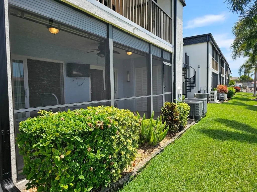 4722 SE 1st Place Cape Coral FL 33904