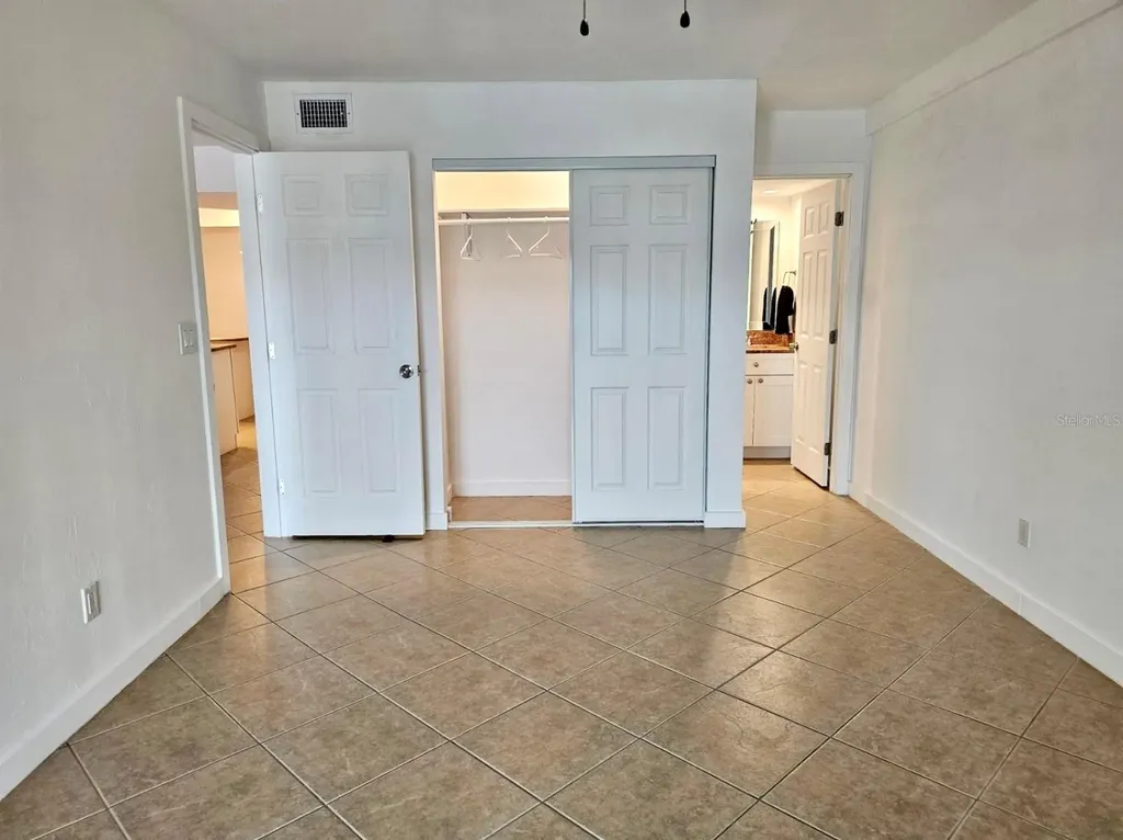 4722 SE 1st Place Cape Coral FL 33904