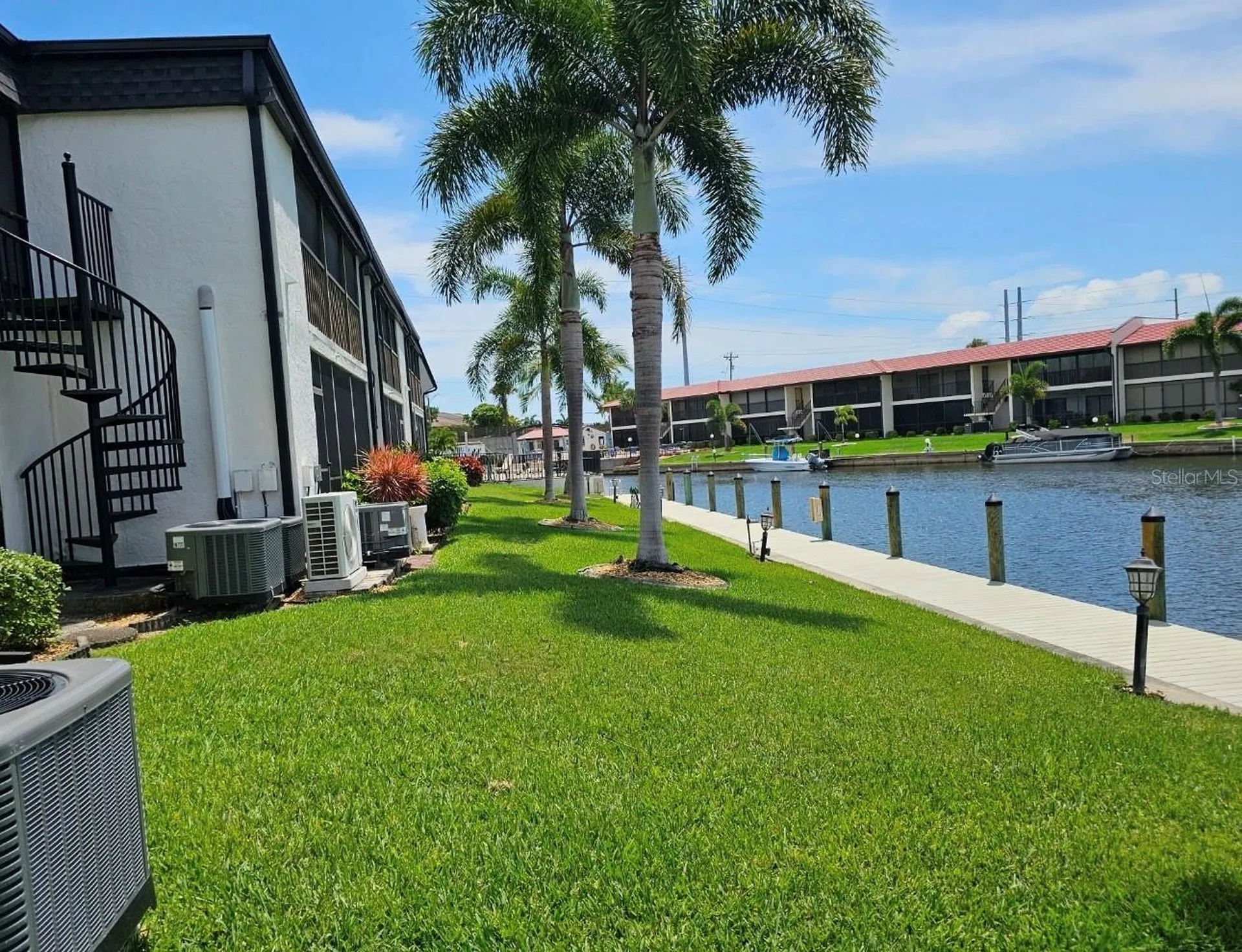 4722 SE 1st Place Cape Coral FL 33904
