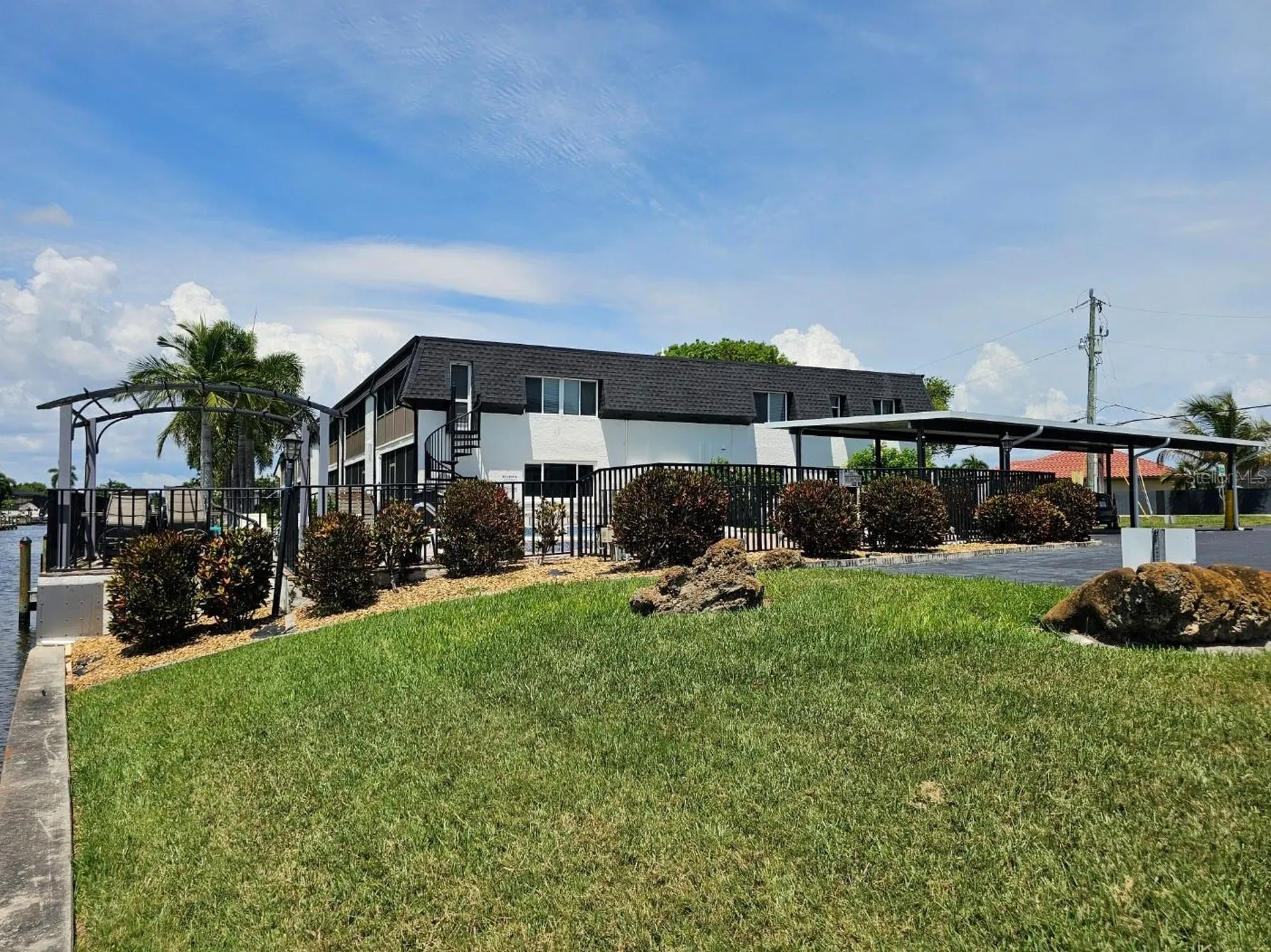 4722 SE 1st Place Cape Coral FL 33904