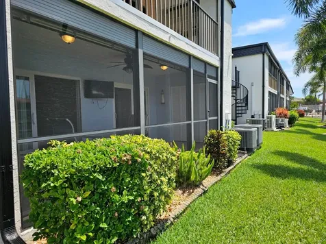 4722 SE 1st Place Cape Coral FL 33904